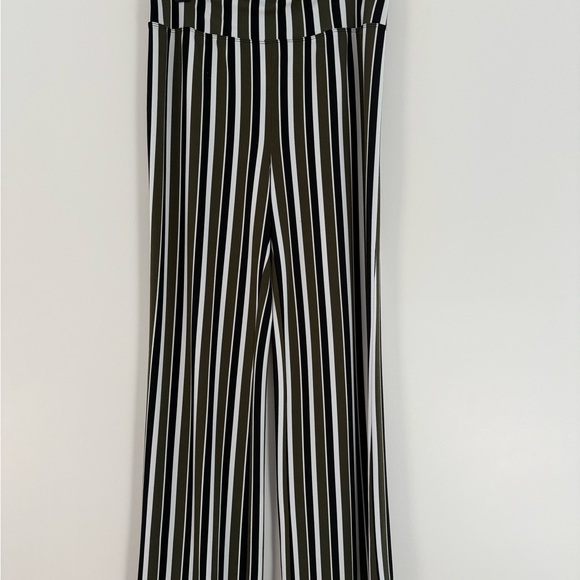 Express Green/Black/White Cami Top & High Waisted Pants 2 piece set, Medium - Picture 2 of 9